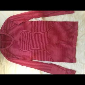 Lululemon swiftly tech long sleeve great condition